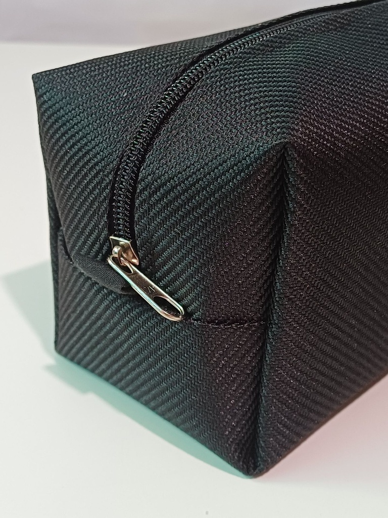 Necessaire Impermeável Mali 18x10cm