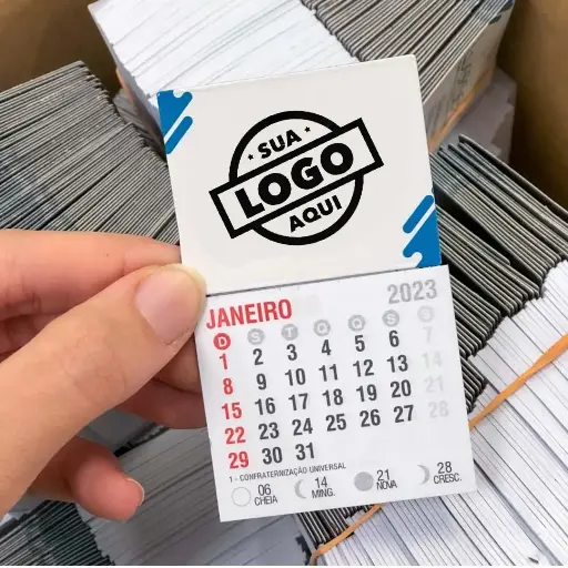 Imã de Geladeira com Calendário 